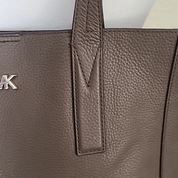 Michael Kors pebbled leather large tote bag - Picture 3 of 11